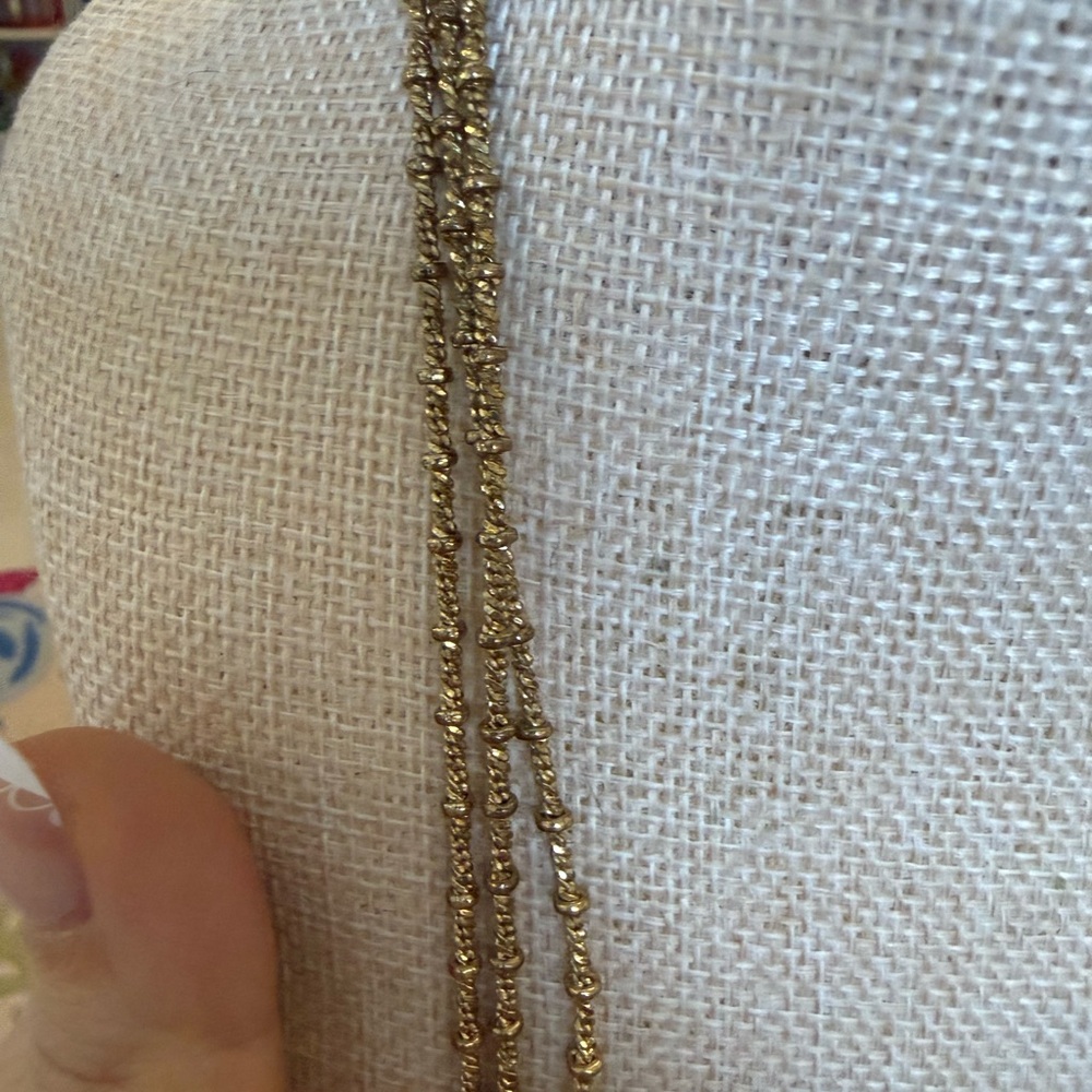 Elegant Gold-Toned‎ Necklace - Picture 3 of 6